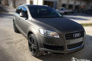 AUDI_Q7_GREY_MAT