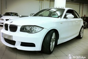 BMW_135_WHITE_METALLIC